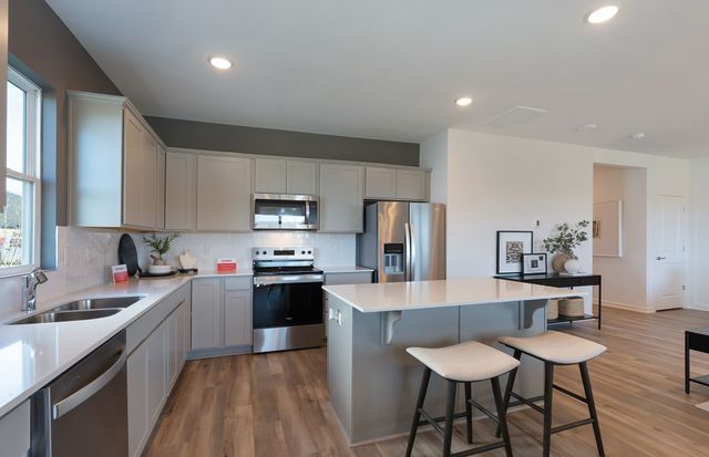 3282 Barrel Oak Pass, Columbia, TN 38401