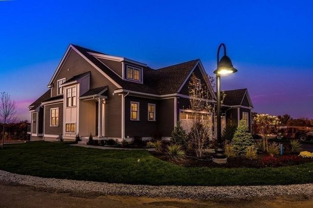 28 Waterville Lane 28, Hopkinton, MA 01748