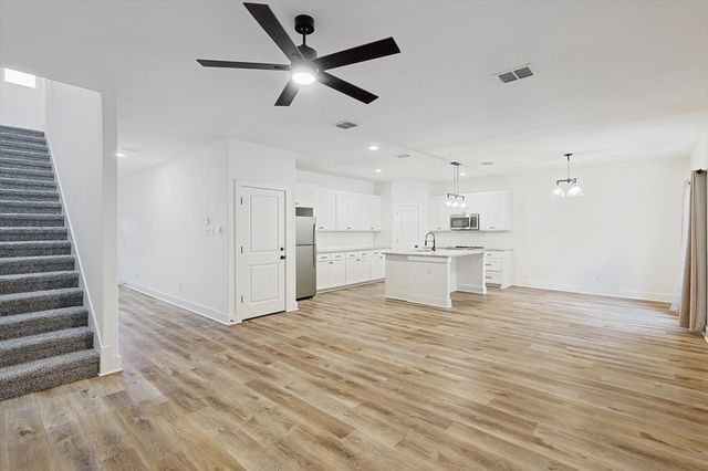 4912 Ridglea Lane, Fort Worth, TX 76116