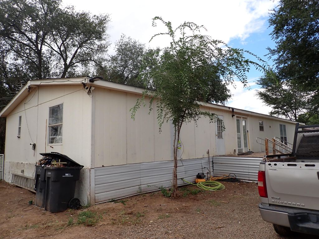 11 Bunton Road, Belen, NM 87002
