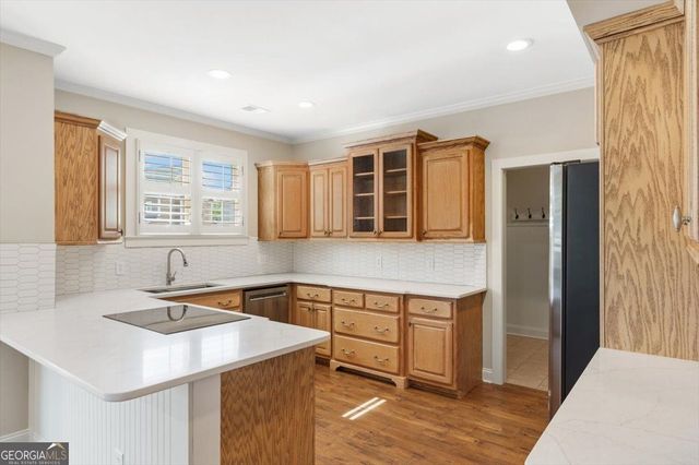 8 Deering Way, Cartersville, GA 30120