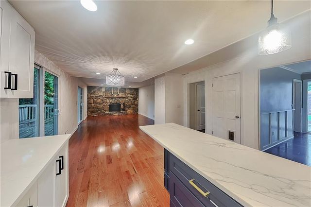 4623 Huntridge Drive NE, Roswell, GA 30075