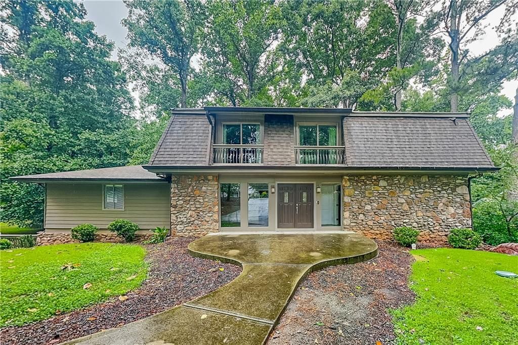4623 Huntridge Drive NE, Roswell, GA 30075