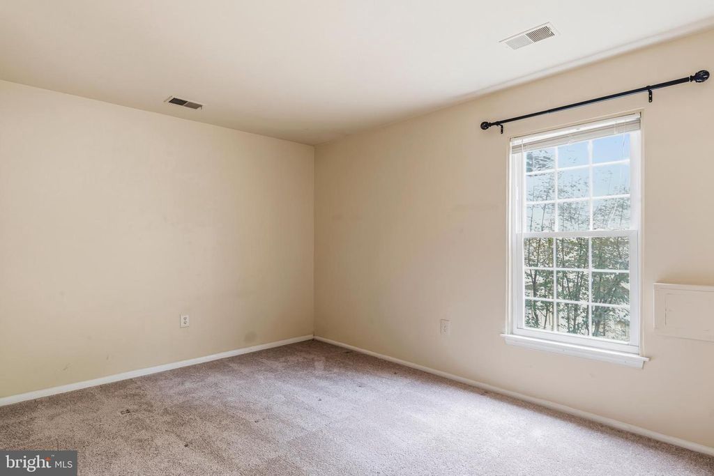 Image 25 of property listing at 14947 CHERRYWOOD DR #4I, Laurel, MD 20707