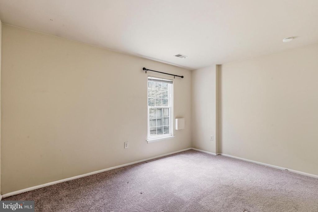 Image 28 of property listing at 14947 CHERRYWOOD DR #4I, Laurel, MD 20707