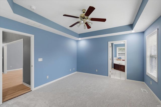 8721 Clear Creek Drive, Evansville, IN 47711
