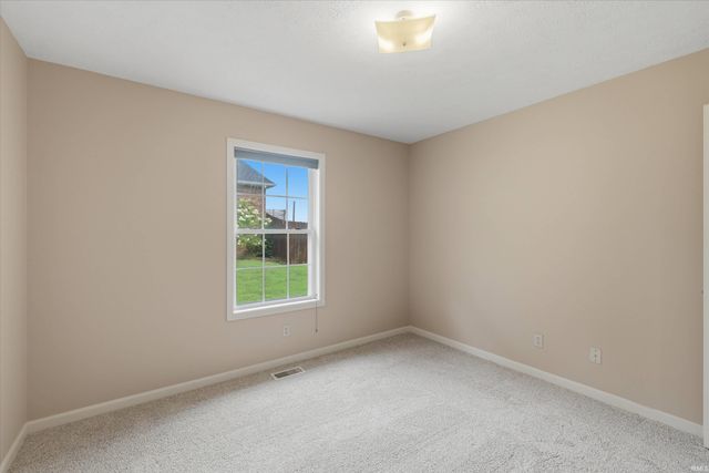 8721 Clear Creek Drive, Evansville, IN 47711