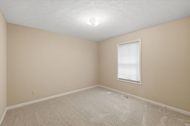 8721 Clear Creek Drive, Evansville, IN 47711
