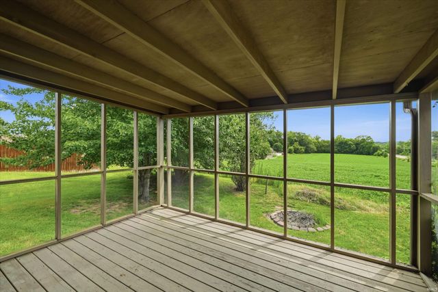 8721 Clear Creek Drive, Evansville, IN 47711