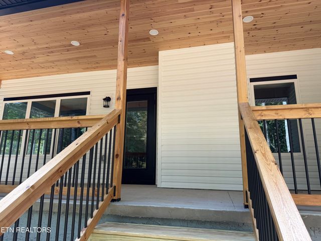 141 Windsor Rd, Crossville, TN 38558