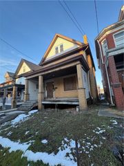 3132 Landis St, Sheraden, PA 15204