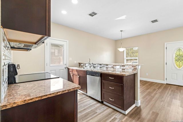 1628 Armstrong, Luling, TX 78648
