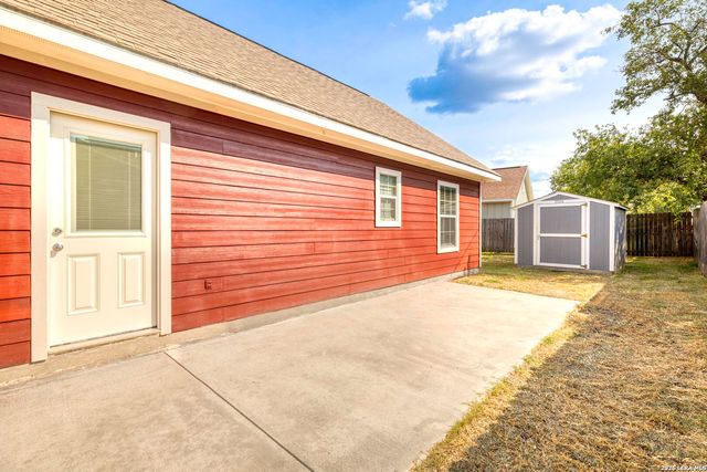 1628 Armstrong, Luling, TX 78648
