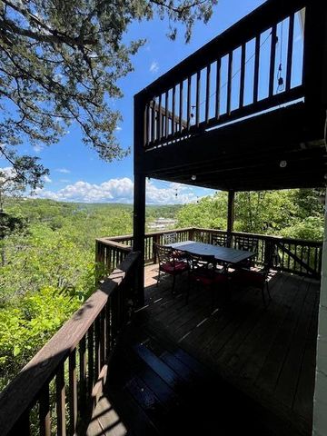 530 Taneycomo Hill Drive, Hollister, MO 65672