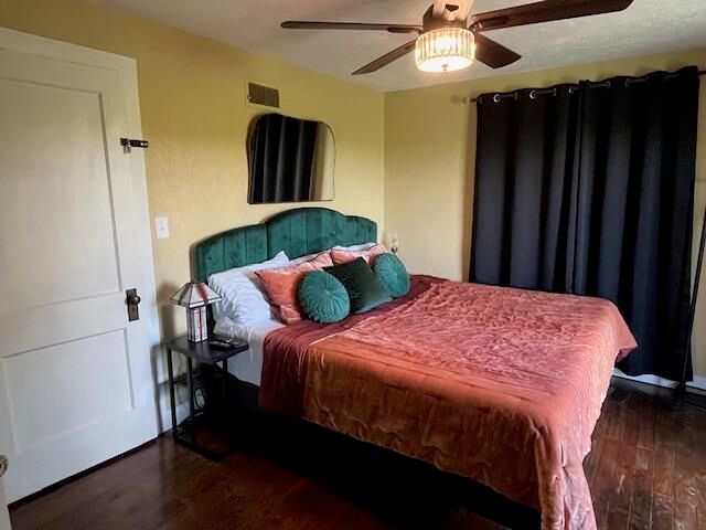 530 Taneycomo Hill Drive, Hollister, MO 65672