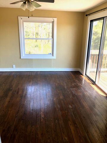 530 Taneycomo Hill Drive, Hollister, MO 65672