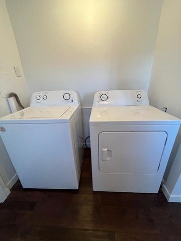 530 Taneycomo Hill Drive, Hollister, MO 65672