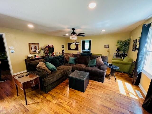 530 Taneycomo Hill Drive, Hollister, MO 65672