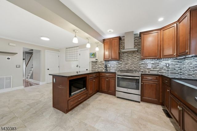 29 Fischer Ave, Nutley Twp., NJ 07110