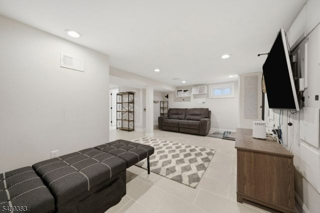 29 Fischer Ave, Nutley Twp., NJ 07110