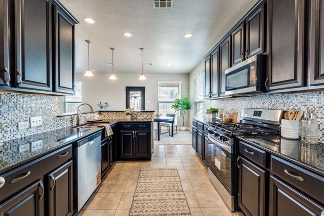 306 Oak Creek WAY, New Braunfels, TX 78130