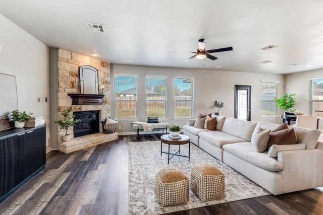 306 Oak Creek WAY, New Braunfels, TX 78130