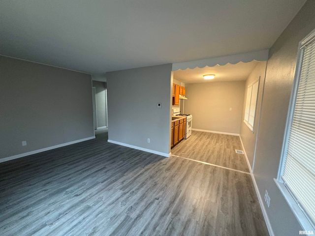 2822 W ANTOINETTE Street, Peoria, IL 61605