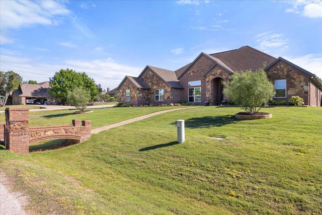 3717 Lonesome Creek Road, Granbury, TX 76049