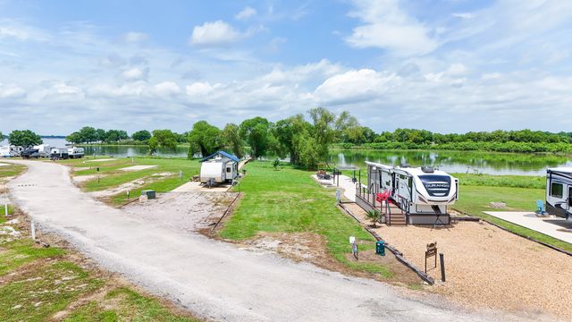 5096 Waterfront Road, Kerens, TX 75144
