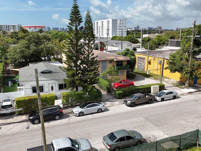 2141 SW 3rd St, Miami, FL 33135