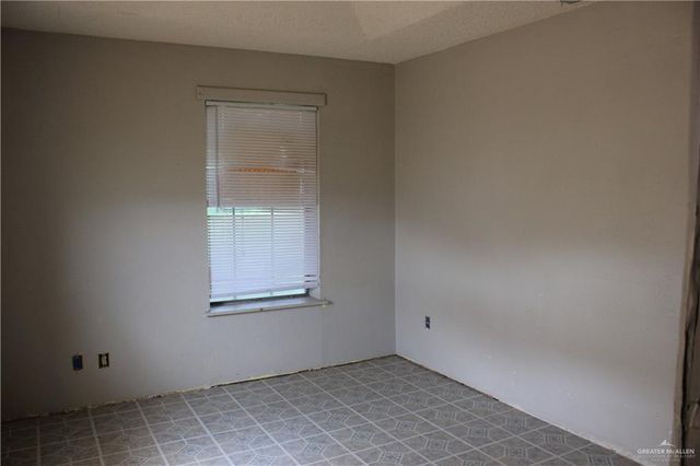 9800 Hwy 107 Highway, Mission, TX 78573