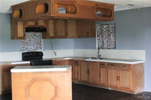 9800 Hwy 107 Highway, Mission, TX 78573