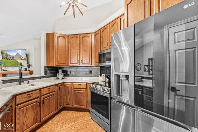 7050 Sycamore Run Drive, Indianapolis, IN 46237