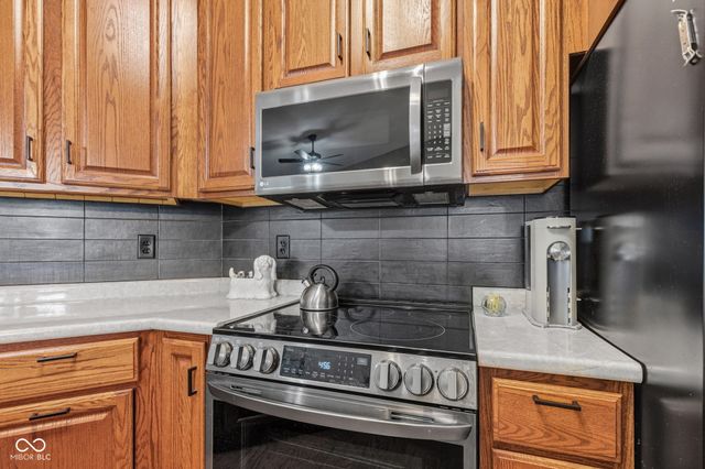 7050 Sycamore Run Drive, Indianapolis, IN 46237
