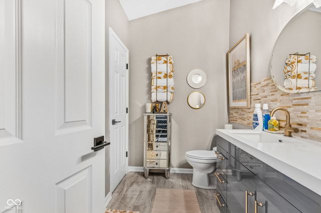 7050 Sycamore Run Drive, Indianapolis, IN 46237