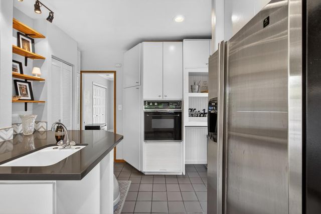 238 San Miguel Way, Sacramento, CA 95819