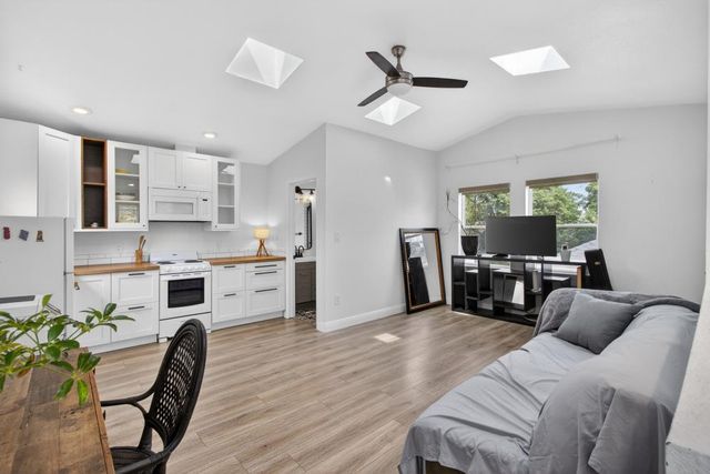 238 San Miguel Way, Sacramento, CA 95819