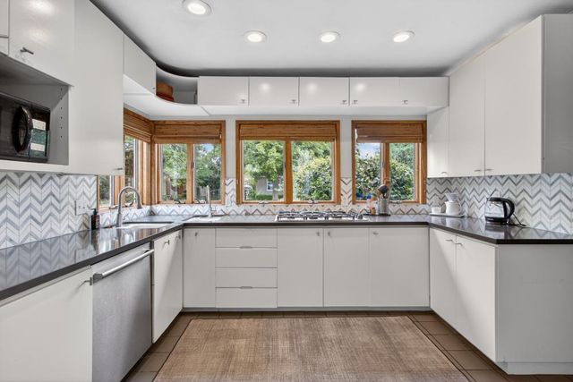 238 San Miguel Way, Sacramento, CA 95819