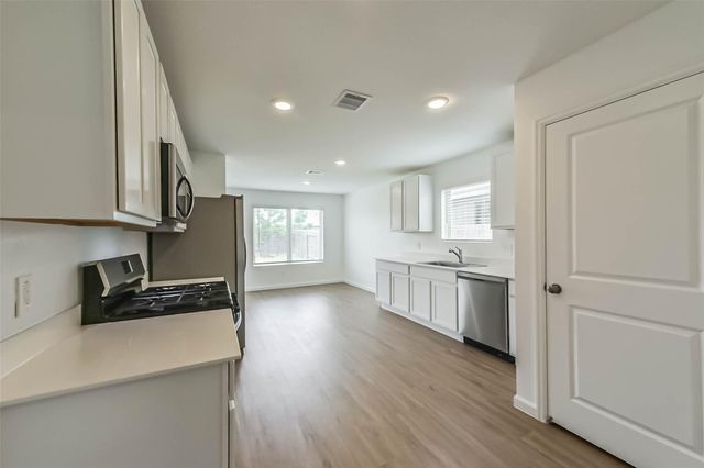 2717 Cadiz Bay Drive, Conroe, TX 77301