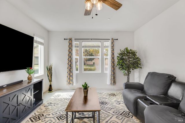 543 Vega Way, Vacaville, CA 95687