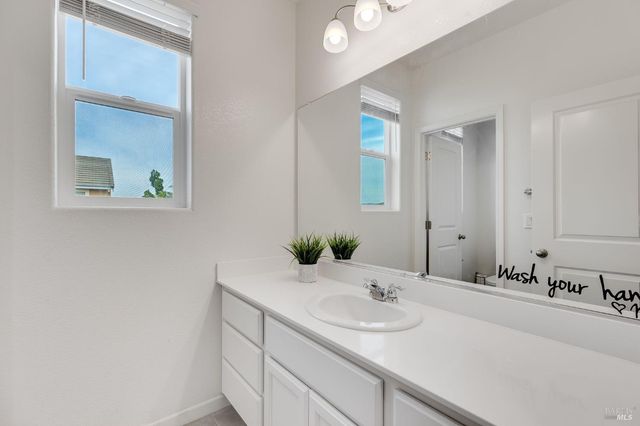 543 Vega Way, Vacaville, CA 95687