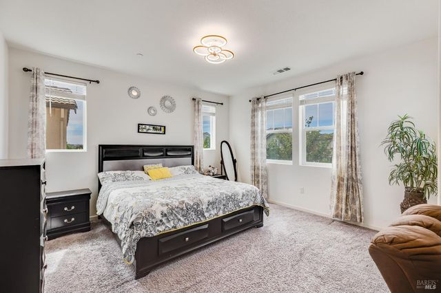 543 Vega Way, Vacaville, CA 95687