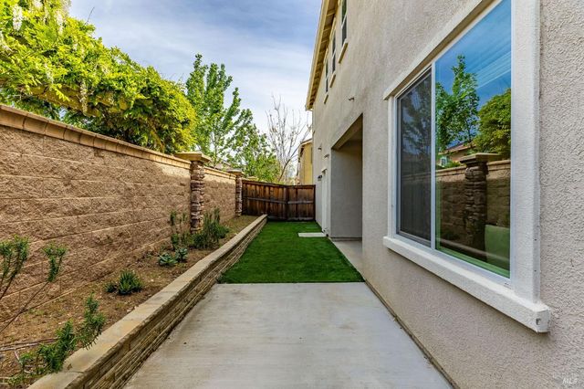 543 Vega Way, Vacaville, CA 95687