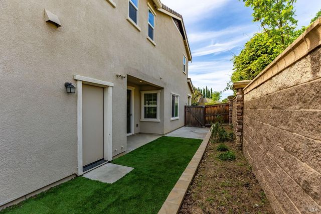 543 Vega Way, Vacaville, CA 95687