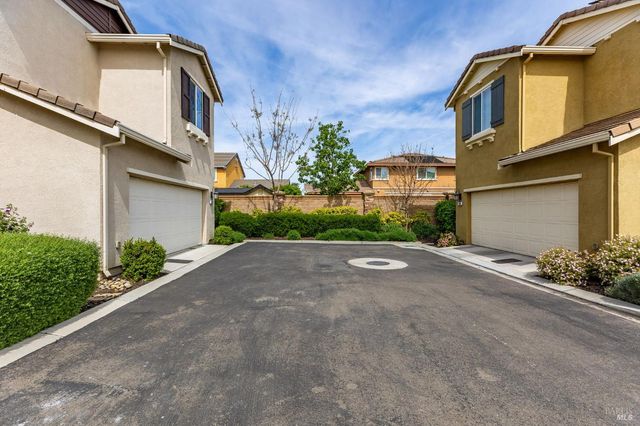 543 Vega Way, Vacaville, CA 95687