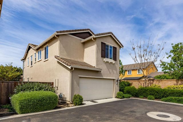 543 Vega Way, Vacaville, CA 95687