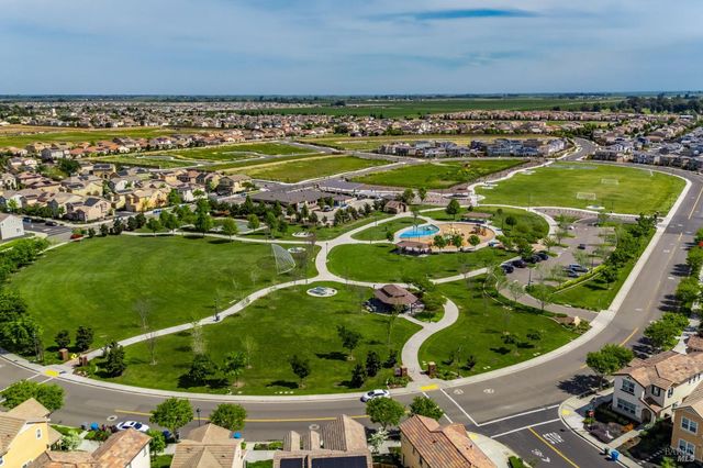 543 Vega Way, Vacaville, CA 95687