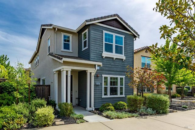 543 Vega Way, Vacaville, CA 95687