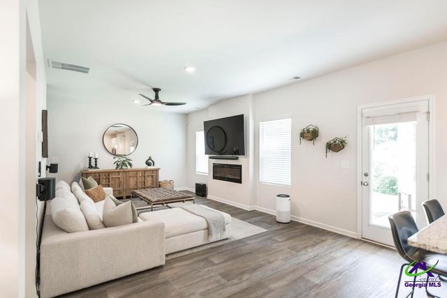111 Corn Field Circle, Perry, GA 31069