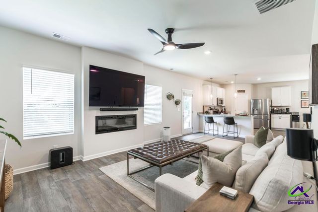 111 Corn Field Circle, Perry, GA 31069
